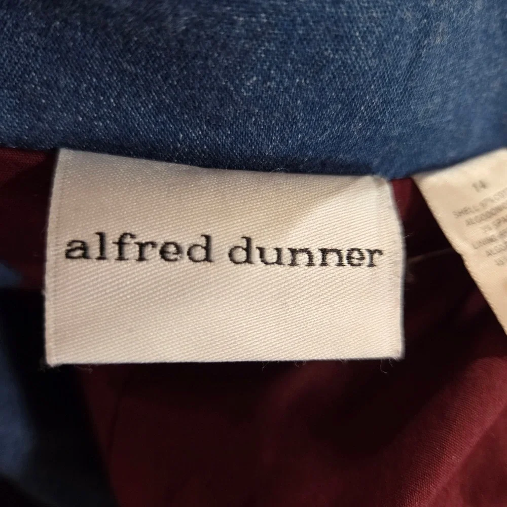 Alfred Dunner Floral Embroidered Denim‎ Jacket Size 14 Blue Stretch Button Front
